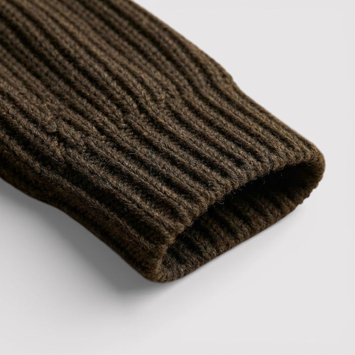 ALWIN Classic Ribbed Knit Sweater